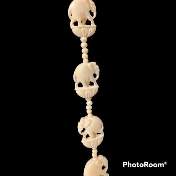 Vintage Elephants Carved Faux Ivory Necklace - Picture 4 of 7